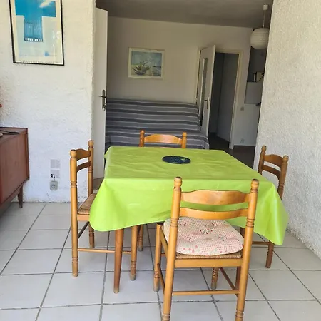 Apartment Cosy A Port 44 M² Avec Terrasse Et Jardin
