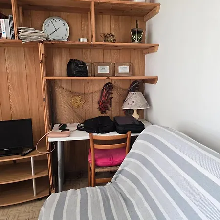 Cosy à Port 44 M² Avec Terrasse Et Jardin