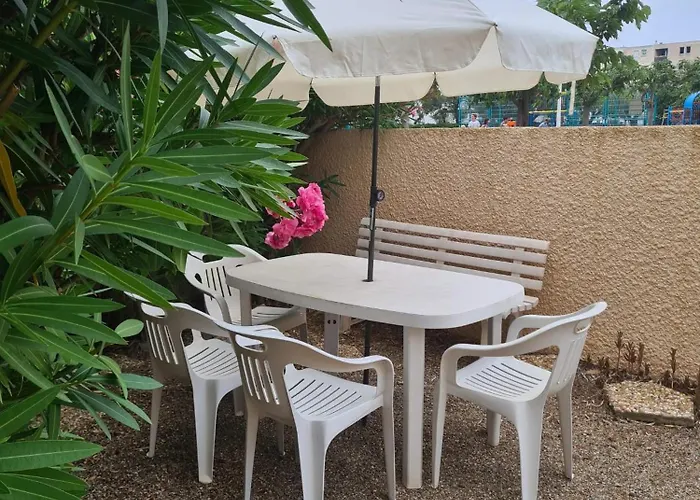 アパート Cosy A Port 44 M² Avec Terrasse Et Jardin *