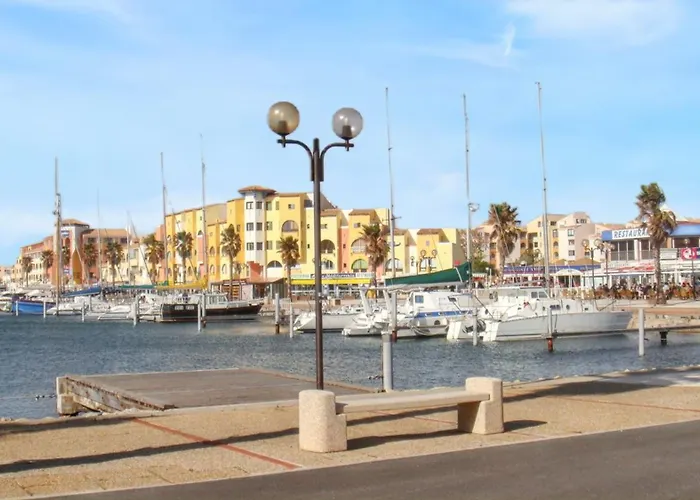 Cosy A Port 44 M² Avec Terrasse Et Jardin アパート ルカート